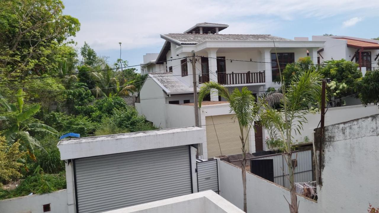 Vidushi Home Minuwangoda Kültér fotó