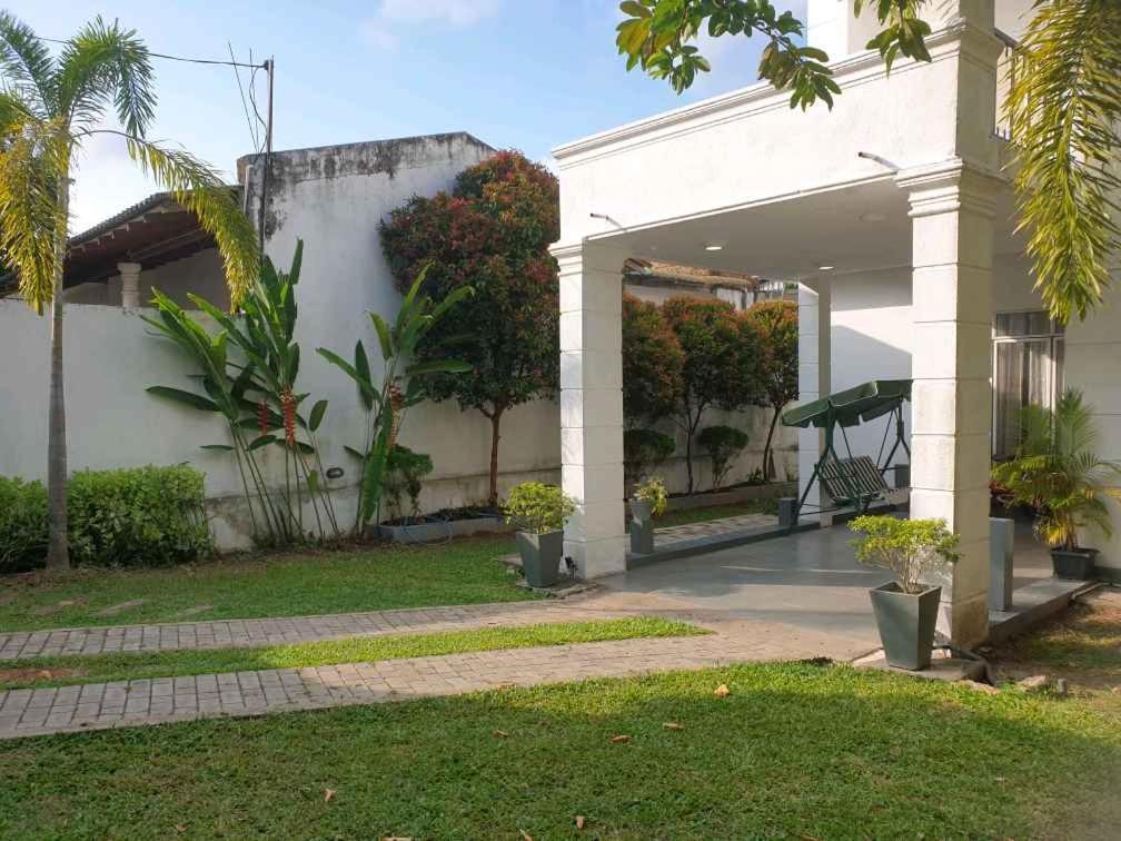 Vidushi Home Minuwangoda Kültér fotó